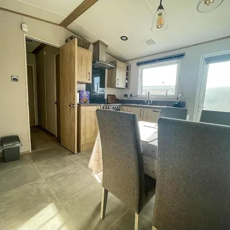 Spacious Caravan With Large Decking Area, Perfect To Enjoy The Sun, Ref 23058C Hunstanton Exterior photo
